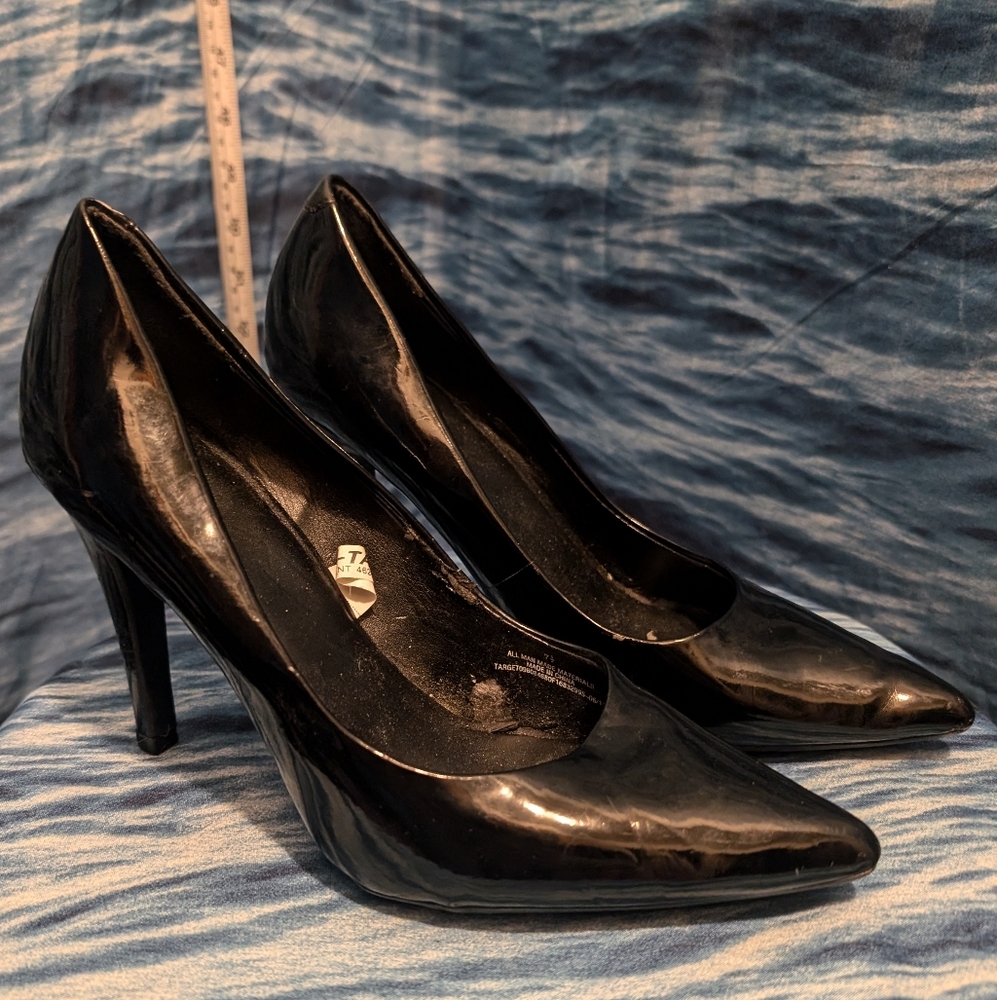 Mossimo Black Patent Pointed Heels